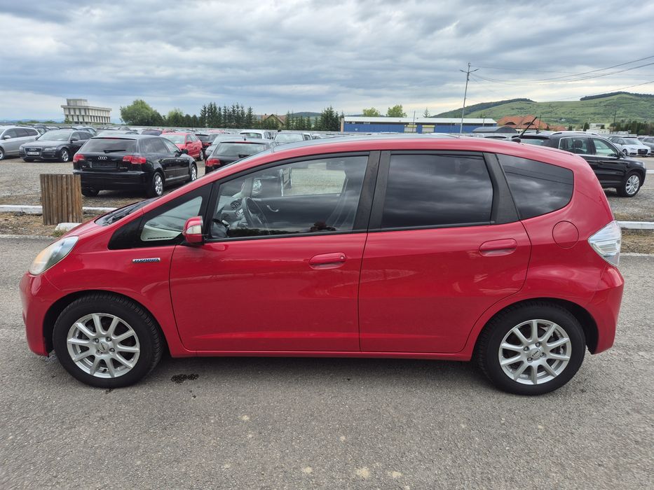 Honda Jazz 1.4 Benzina/Hybrid-Cutie automata