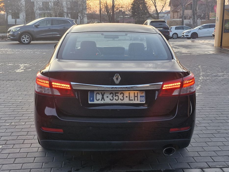 Renault latitude 2.0/150 cp /Inițiale Paris