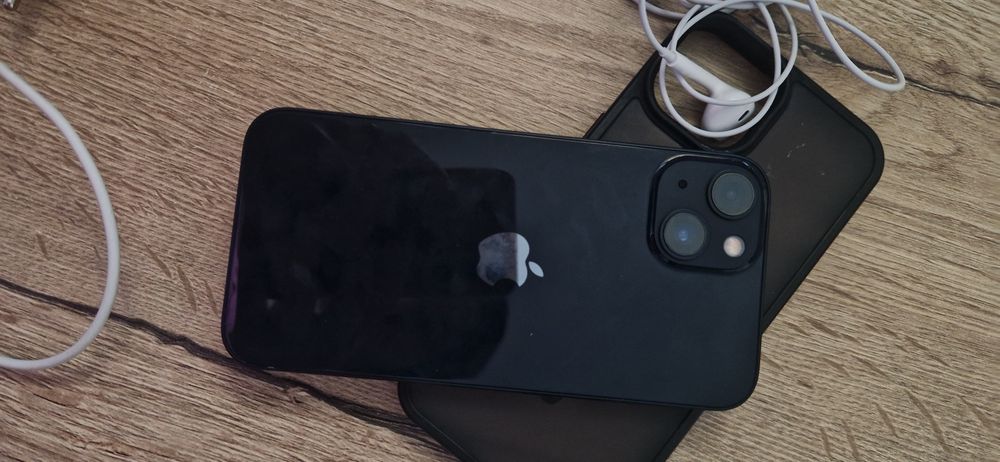 Vand iPhone 13 Midnight nou 128GB