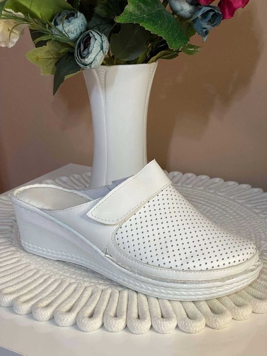 Saboti medicali piele naturala