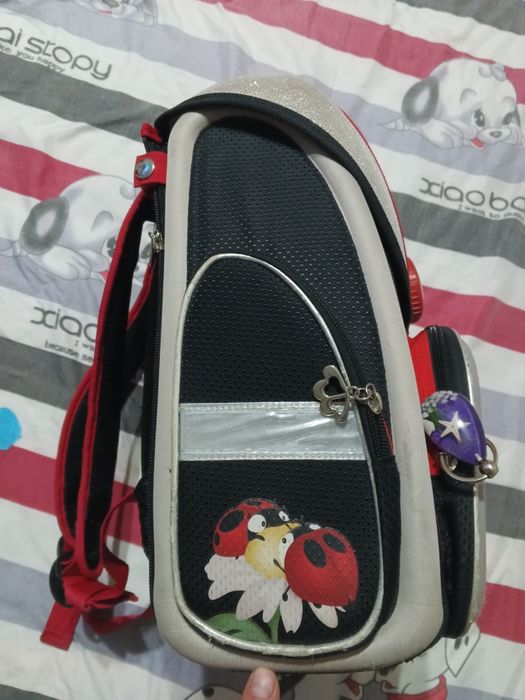 Школьный рюкзак продается