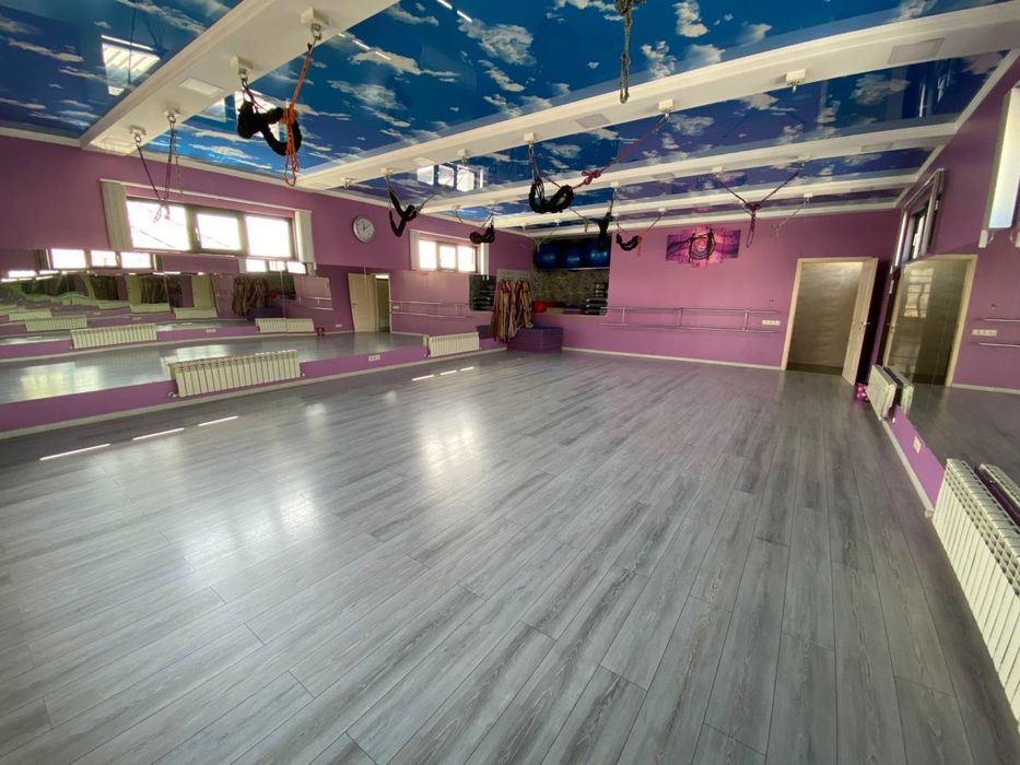 Сдается студия/ зал в аранду 70м2