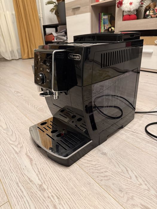 Espressor automat De’Longhi cu garanție