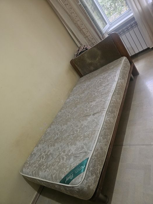Продам кровать из дерева