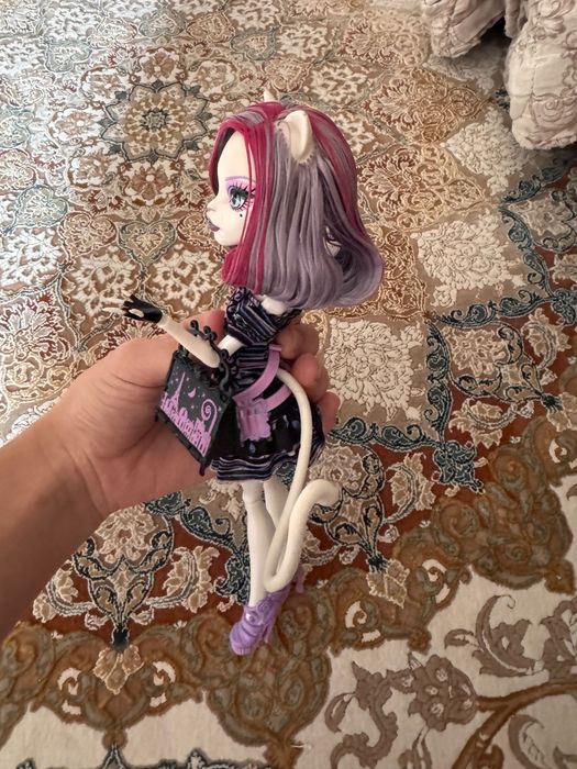 Catrine Demew monster high