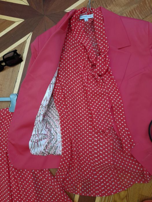 Костюм от турецкого бренда perspective на размер 44