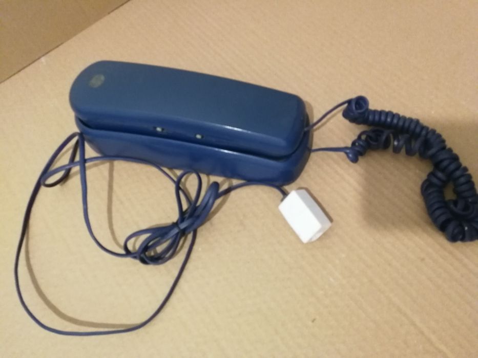 Телефони с големи бутони, работещи и с тонално избиране