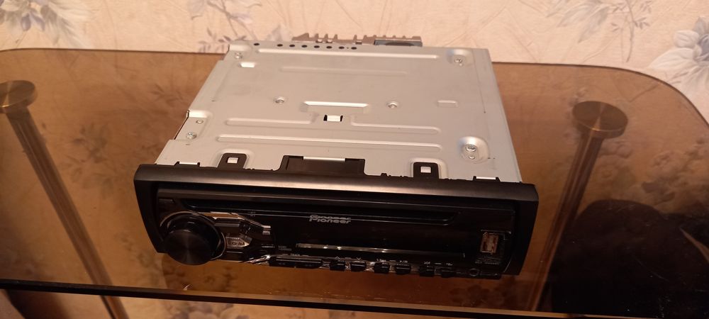 Продам автомагнитолу Пионер