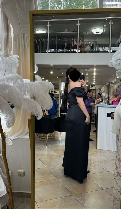 Черное вечернее платье