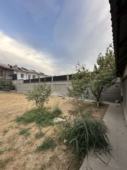 Продается свой участок земли.6 соток в Яшнабадском районе.