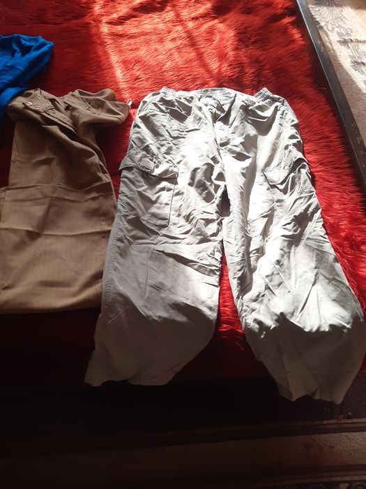 Подарявам дрехи  различни