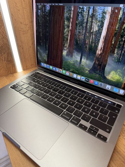 MacBook Pro M2 Touch Bar 13-inch