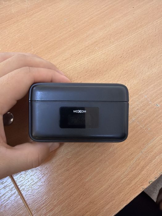 MOXOM MX-AX77 Cosmos Mini Dual Wireless Microphone