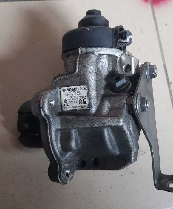 Racitor gaze Pompa injectie alternator 03l130755L VW Passat 2.0 CFFB