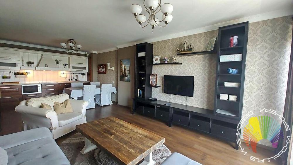 Дава се под наем Тристаен апартамент в Бургас, Лазур - 125 кв.м за 1200 € - Снимка #1