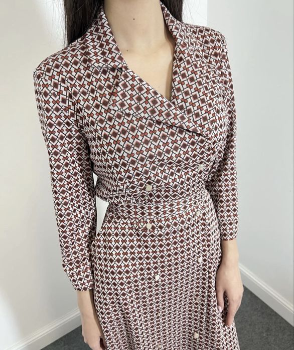 Платье миди с поясом