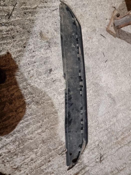 Долна решетка предна броня