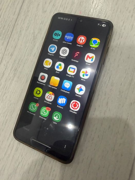 Продам Смартфон самсунг