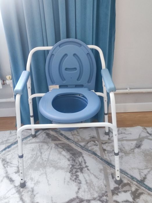 Продам кресло-туалет