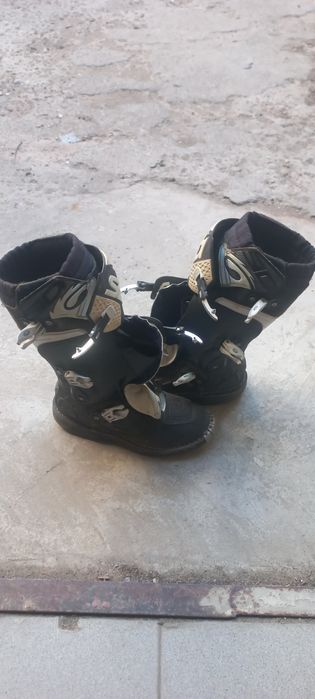 Мотокрос  ботуши