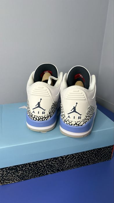 Air Jordan 3 UNC - marimea 42