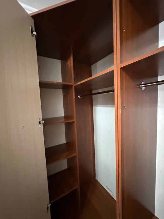 Продам Угловой шкаф