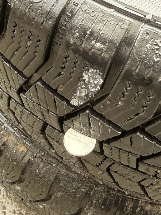 Vând cauciucuri de iarna Viking wintech