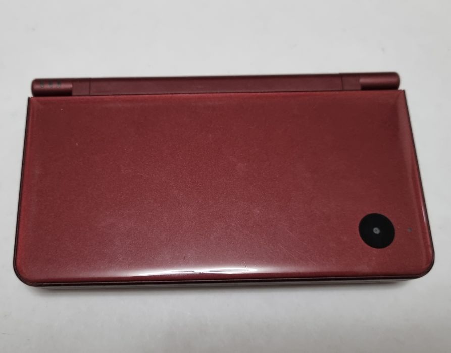 Nintendo DSi XL + joc Mario vs Donkey Kong