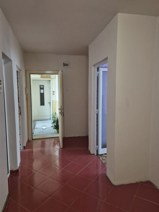 Продавам партерен  апартамент в Асеновград  !