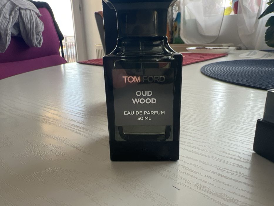TOM FORD oud wood