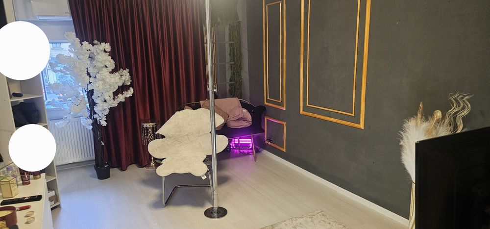 Studio videochat complet utilat – 6 camere + 4 posturi trainer | Zona Unirii