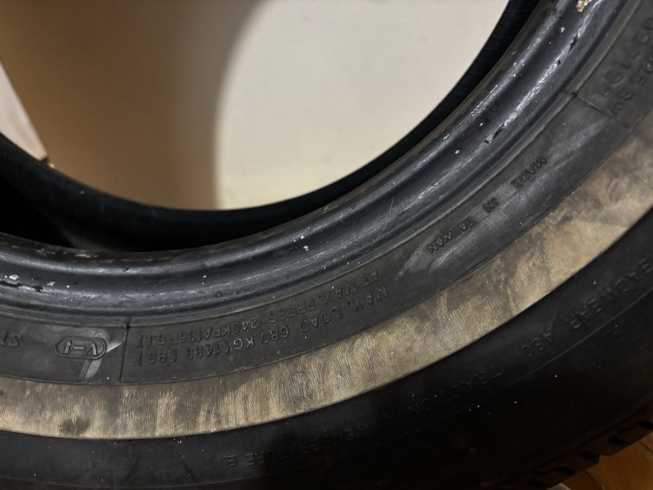 Doua anvelope Maxxis M+S, P205/70/R15