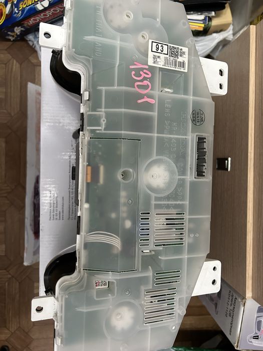 Щиток приборов Хонда Фит