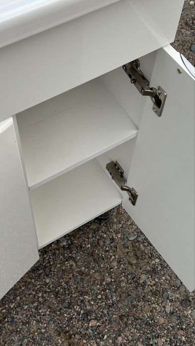 Раковина с тумбой + сифон