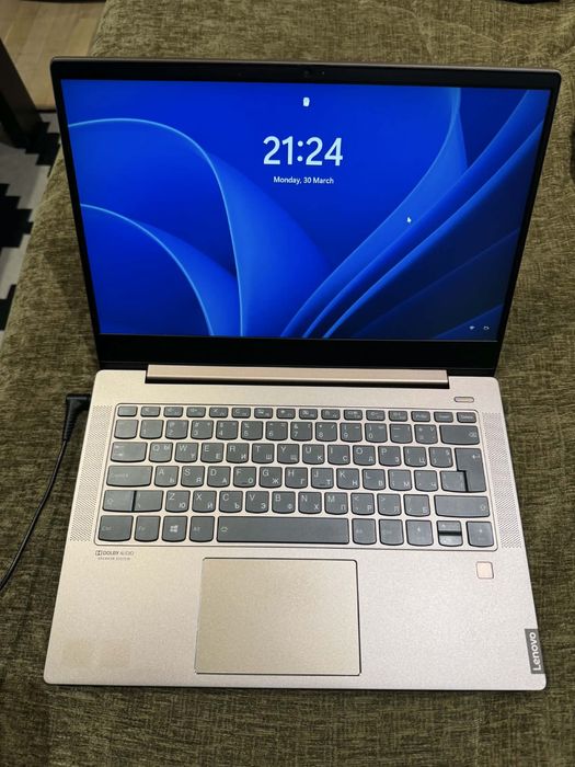 Лаптоп Lenovo IdeaPad S540-14API + чанта