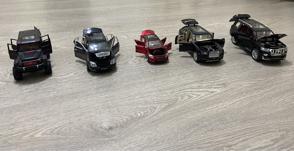 Машинки отличное сост