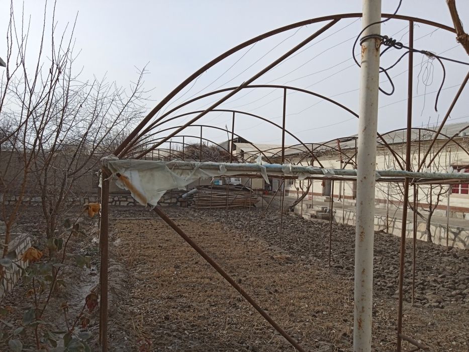 Иссикхона сотилади