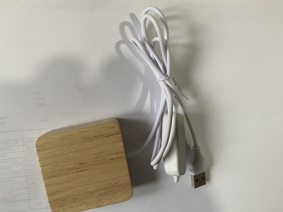 Lampa led lumina calda.