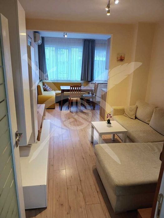 Дава се под наем Тристаен апартамент в София, Зона Б-18 - 100 кв.м за 698.19 € - Снимка #1