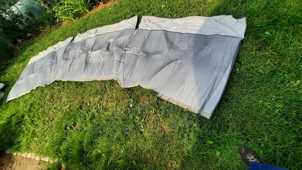 Ключалка предни врати / изолация за челно стъкло / държач таблет