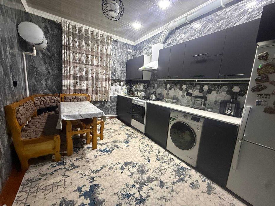 Tsentrda  jer jay satiladi. 6 sot. orientir:Kirov mektep. Ata-ana kln.