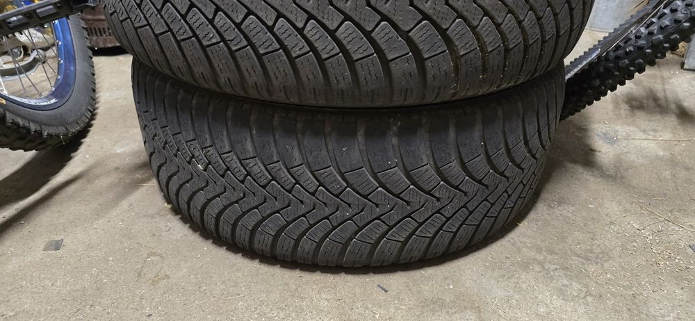 Продавам зимни гуми 205/55 16R