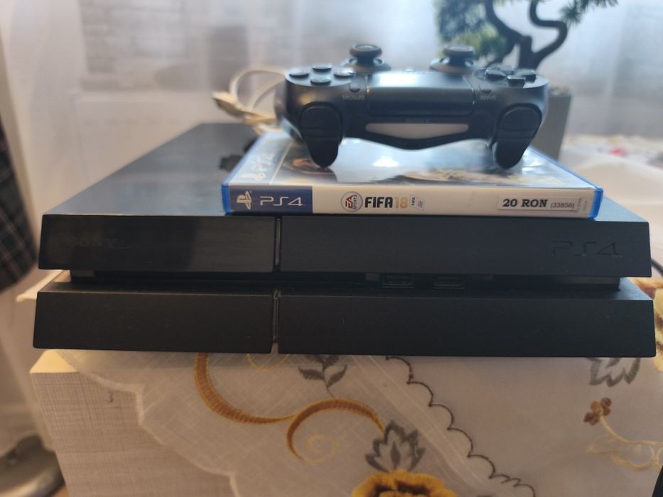 PS  4  play station