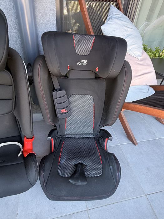 2 броя Britax Römer ADVANSAFIX III SICT и Britax Römer XP SICT с XP Pad( 1/2/3, 9–36 кг) с ISOFIX