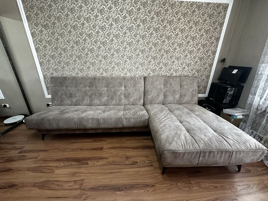 Продам диван угловой