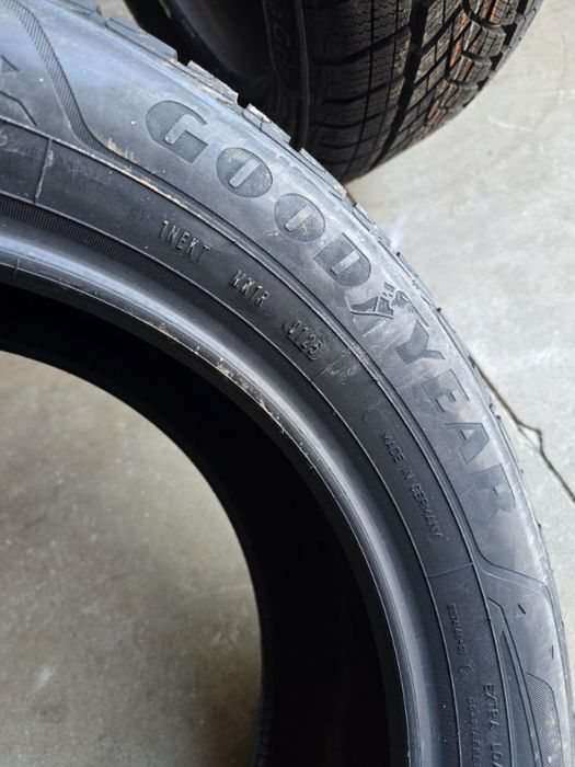 215/60/17 Goodyear Novi Zimni Gumi - 2 Piese