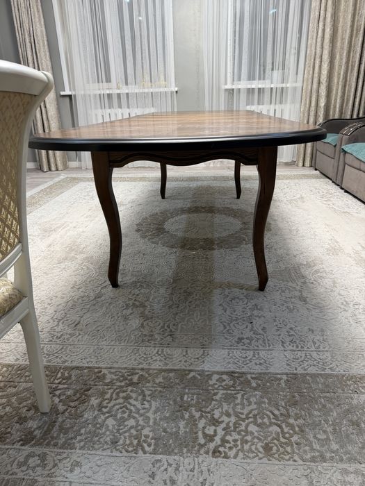 Продам стол для зала