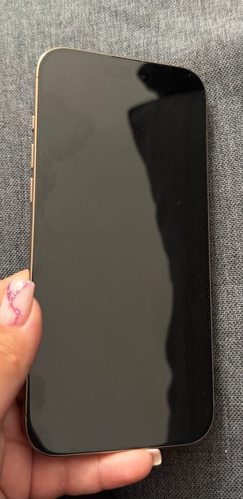 iPhone 16 pro max с Гаранция до ноември 2026г.