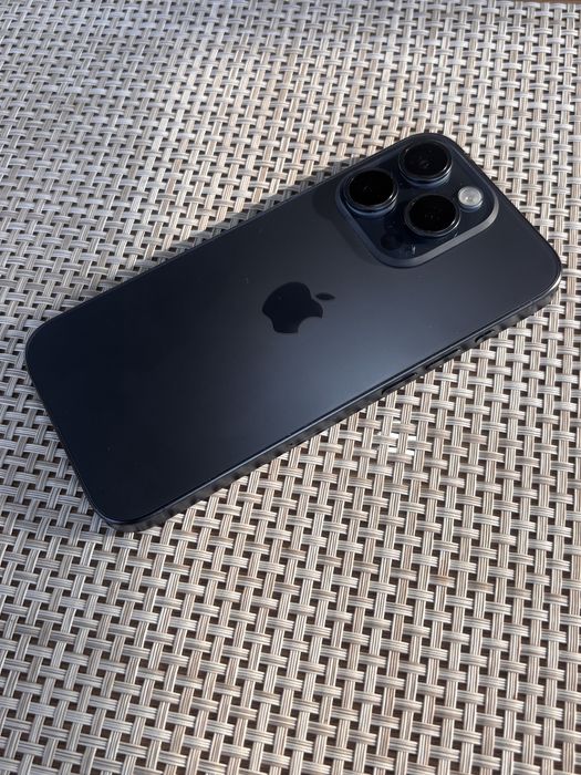 iPhone 15 Pro 128GB Blue Titanium | Батерия 99% | Като нов | Фабрично отключен