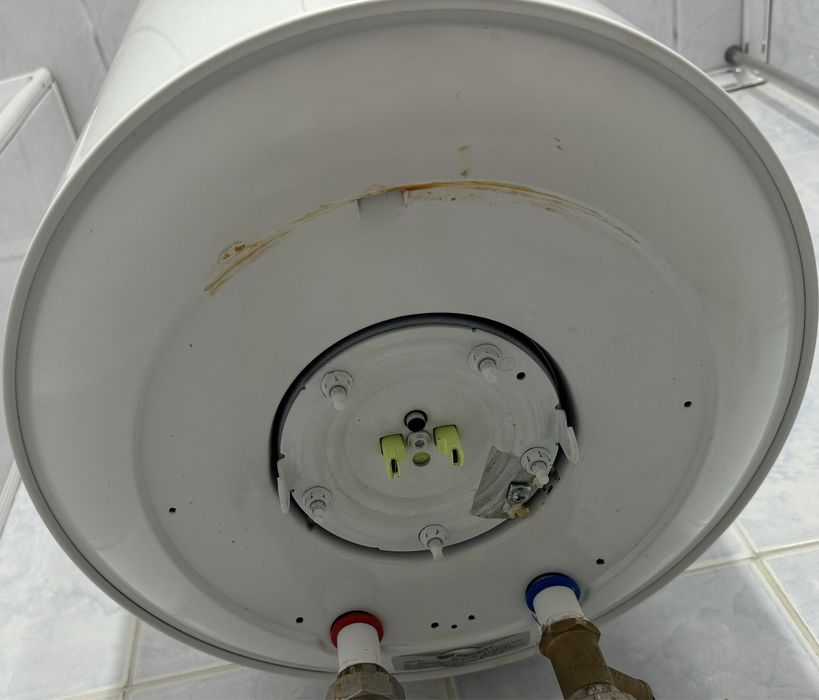 Продается аристон для запчасти